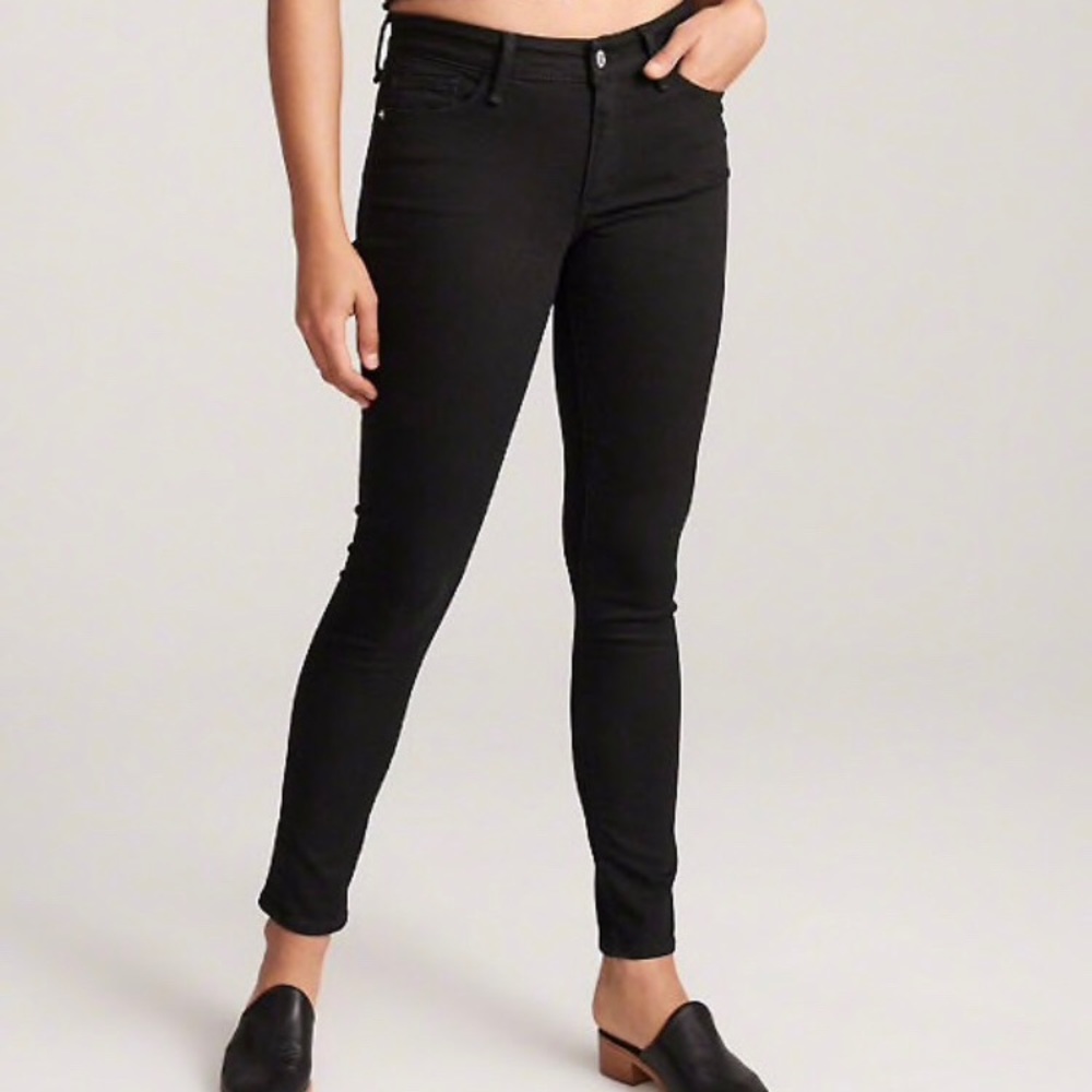 Black A&F Jeans